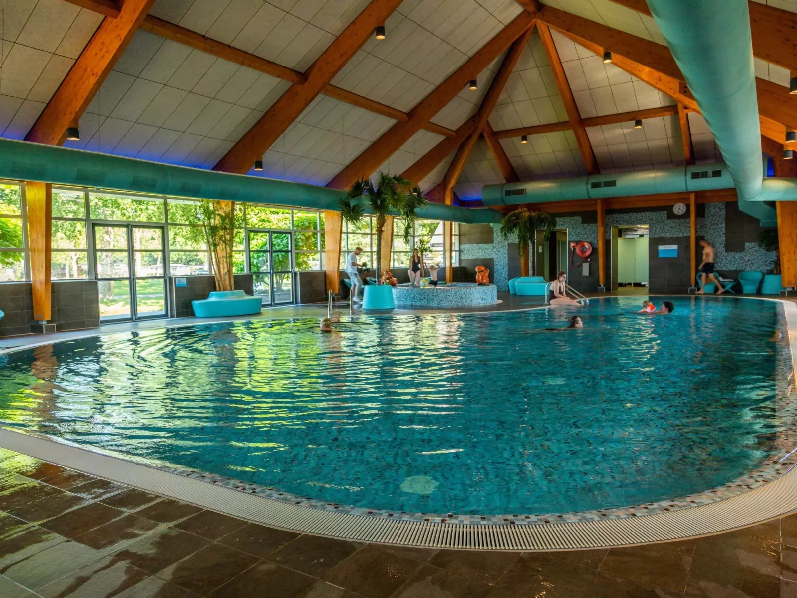 Exclusif Waterfront 4-Inside
