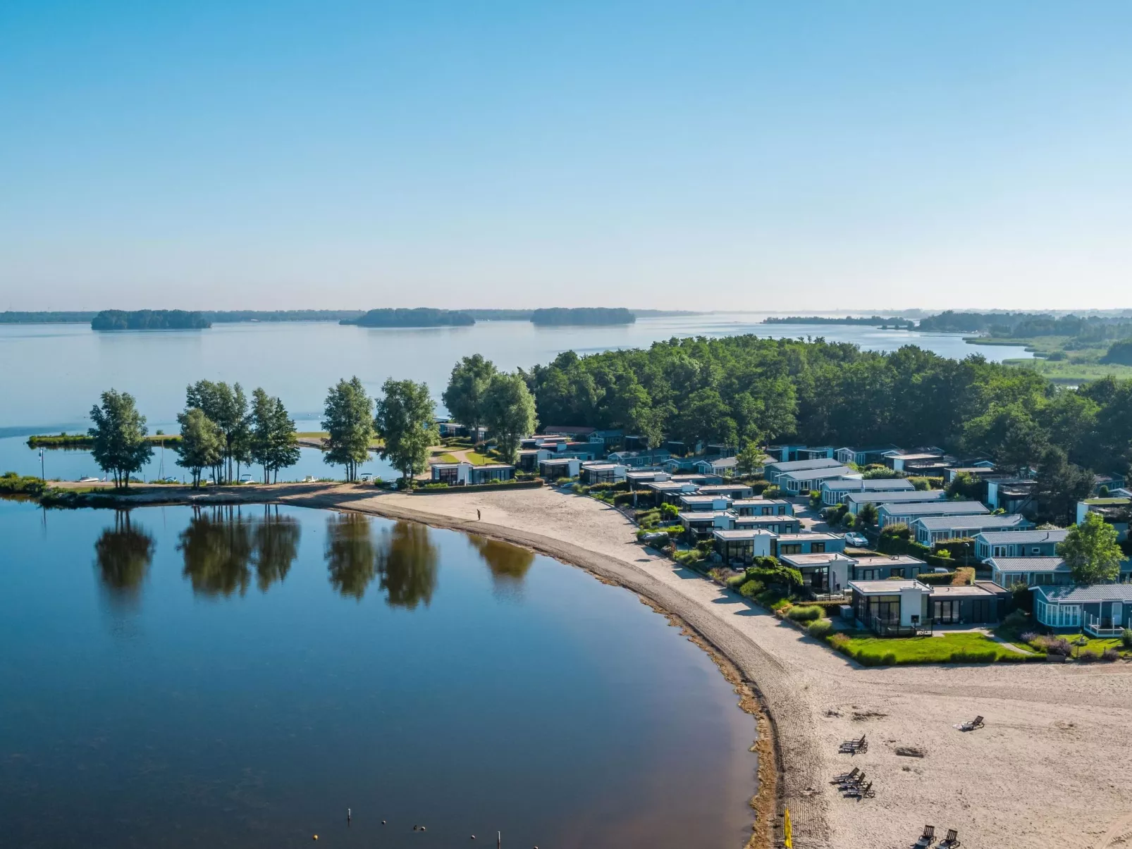 Exclusif Waterfront 4-Outside