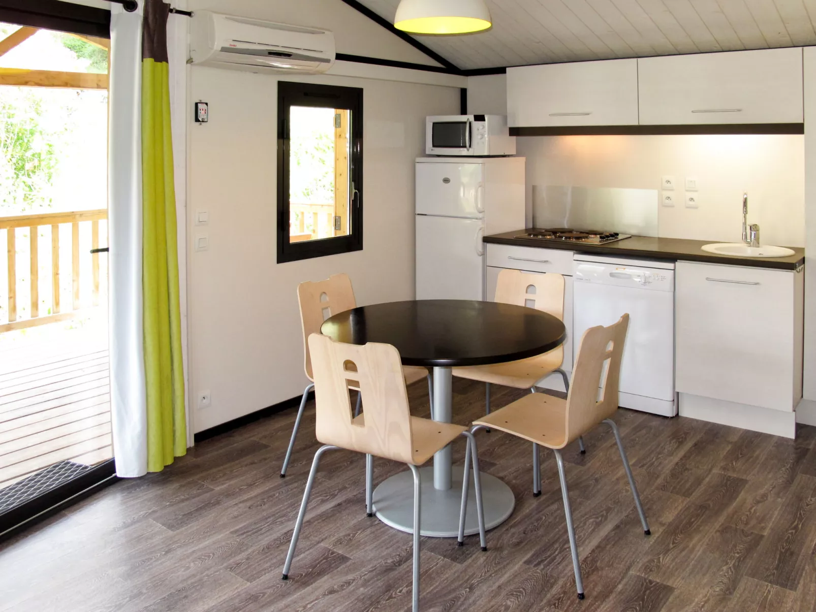 Les Cottages Varois-Inside