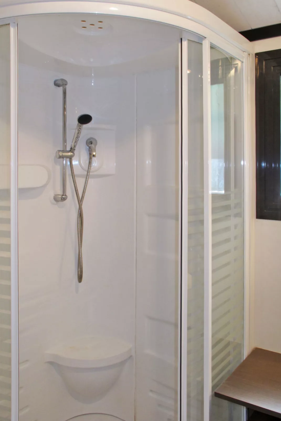 Les Cottages Varois-Inside