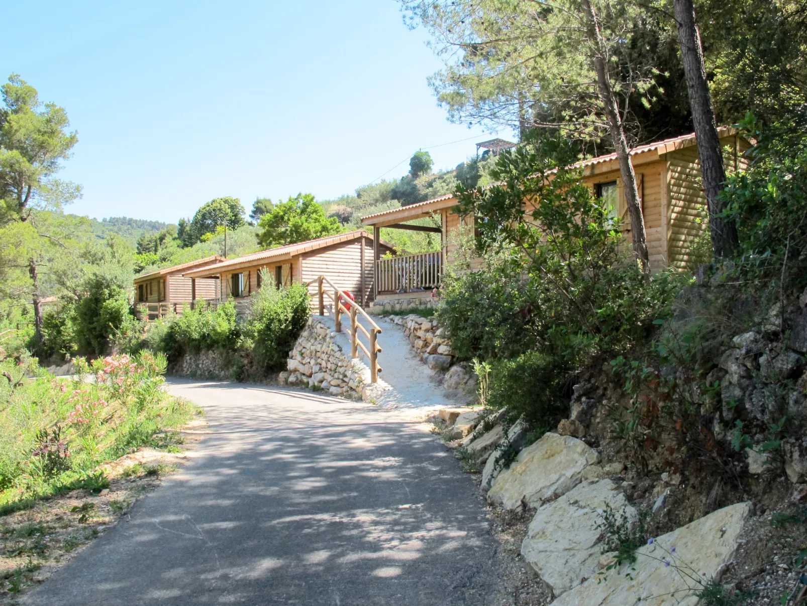 Les Cottages Varois-Outside