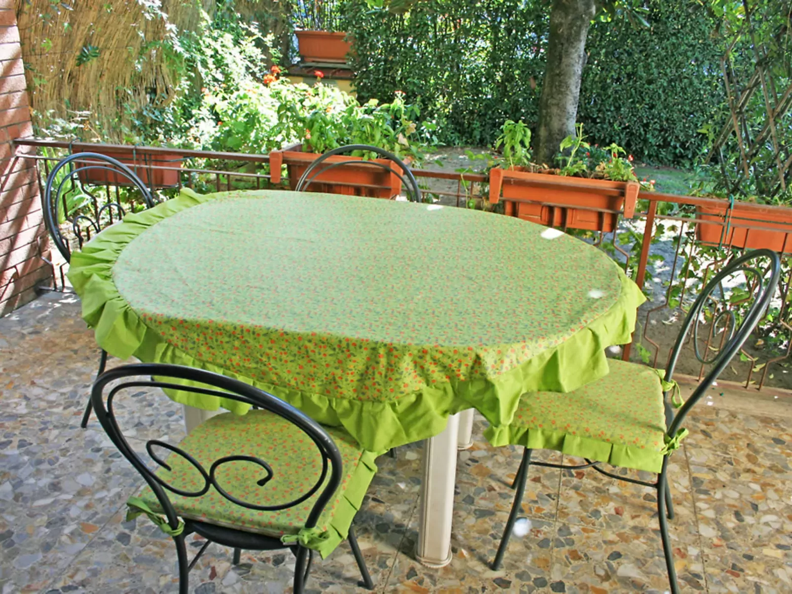 Patrizia-Outside