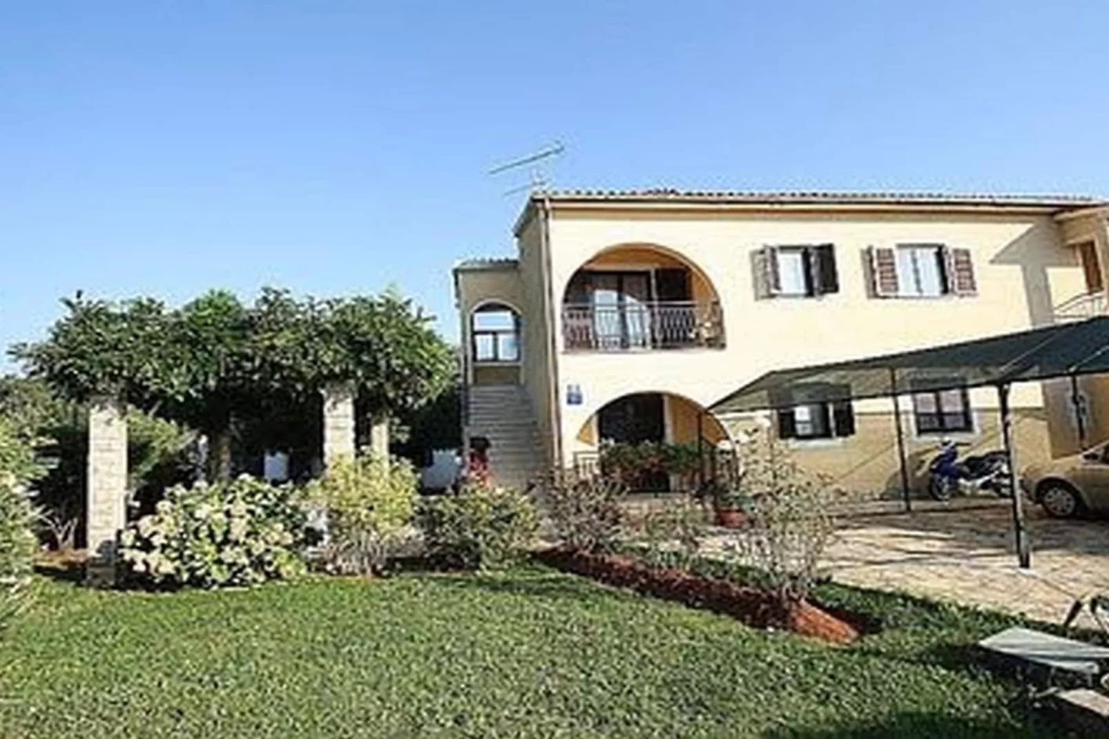 Apartment Bruna in Porec, Istria-Exterior summer