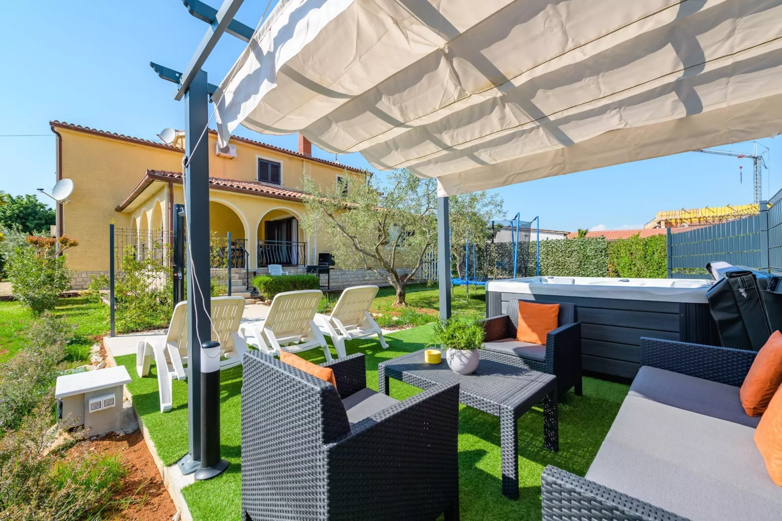 Apartment Josipa with Whirpool in Porec-Gardens summer