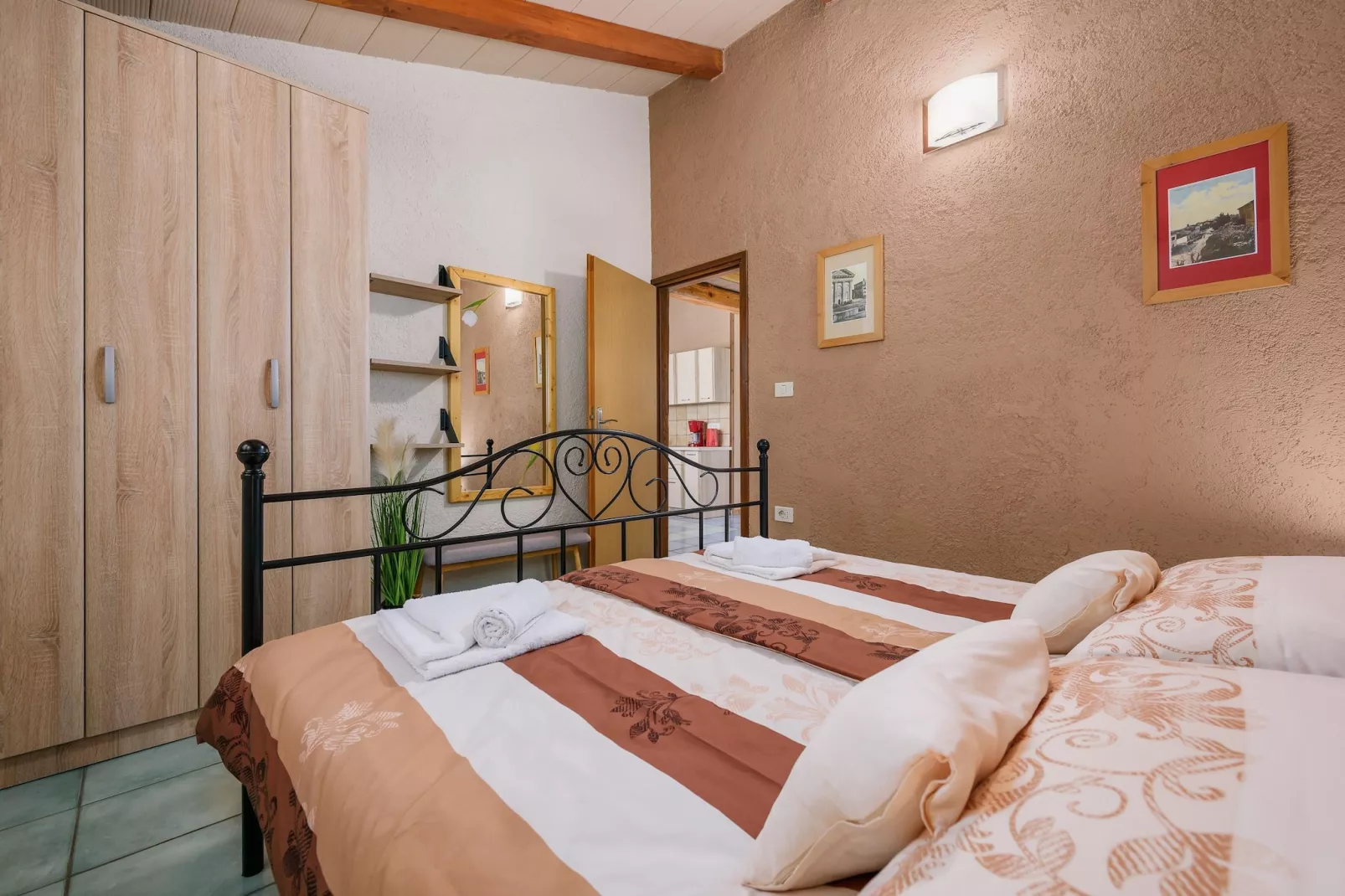 Apartment Milena- Visnjan with pool-Bedroom