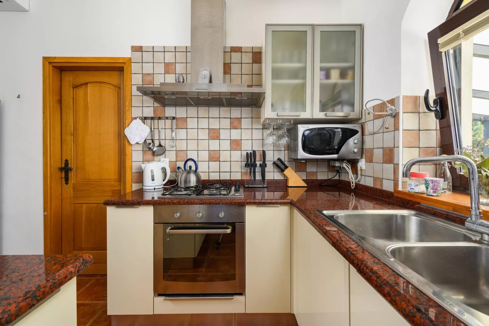 Villa Imagine with heated pool-Cuisine