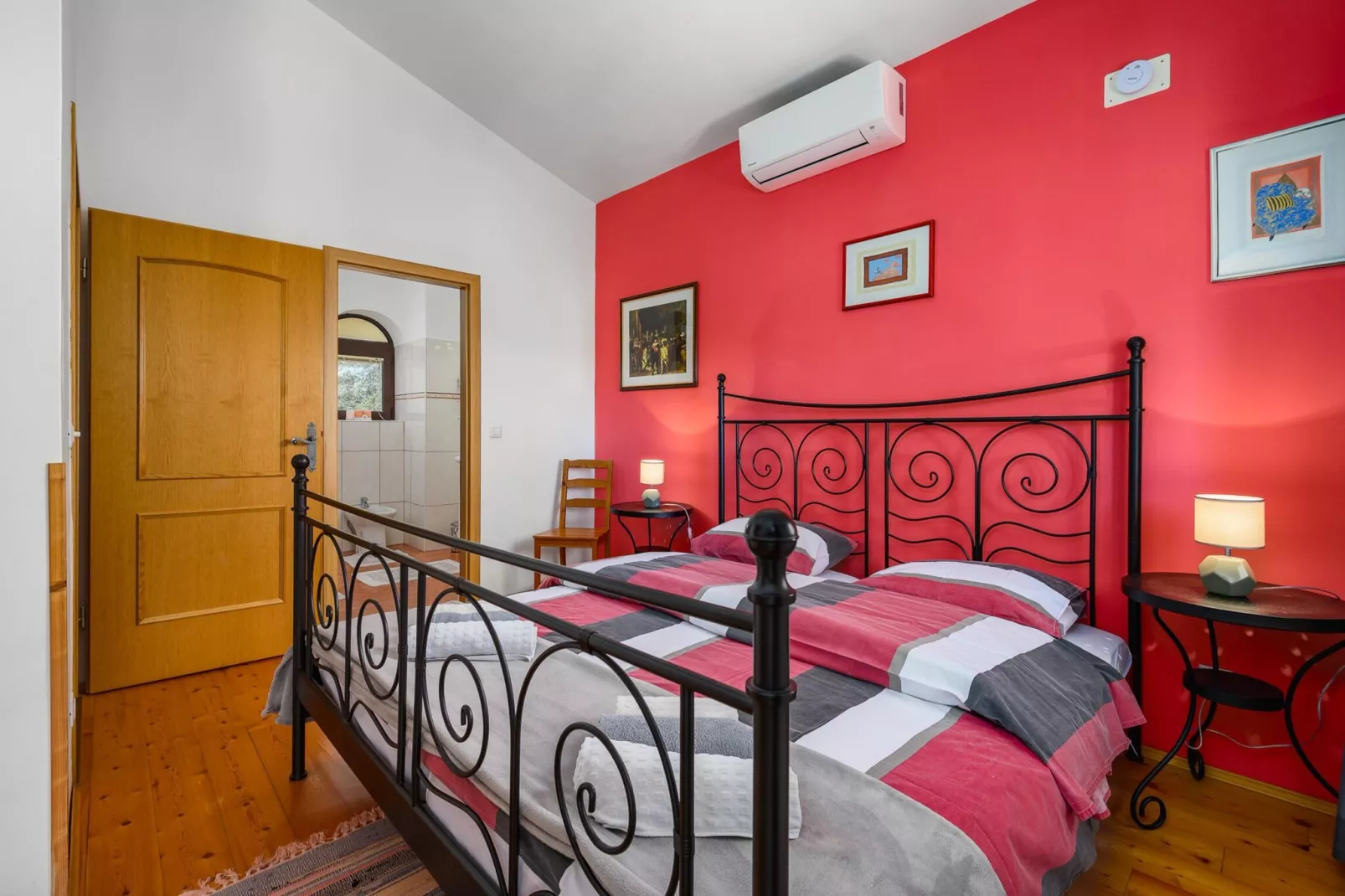 Villa Imagine with heated pool-Chambre