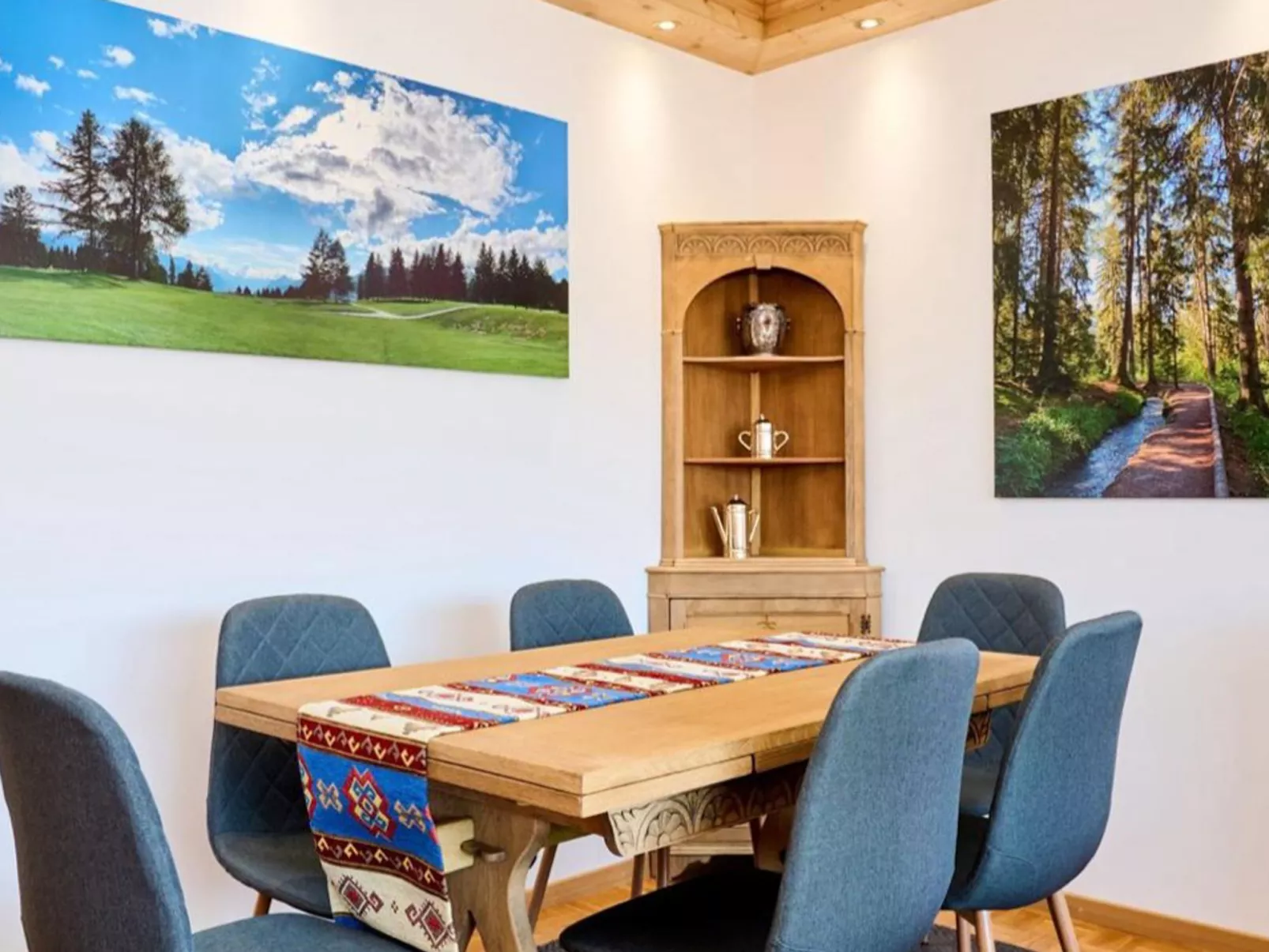 Richemont A 12-Drinnen