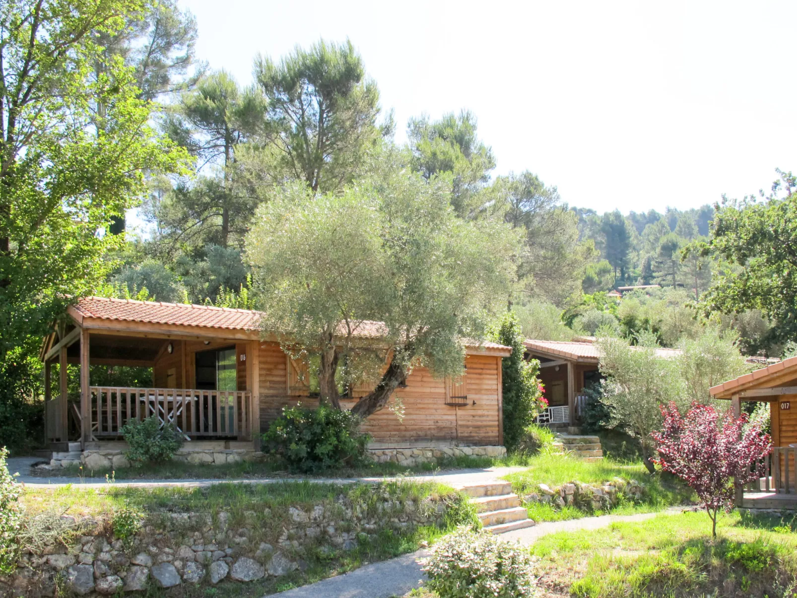 Les Cottages Varois-Outside