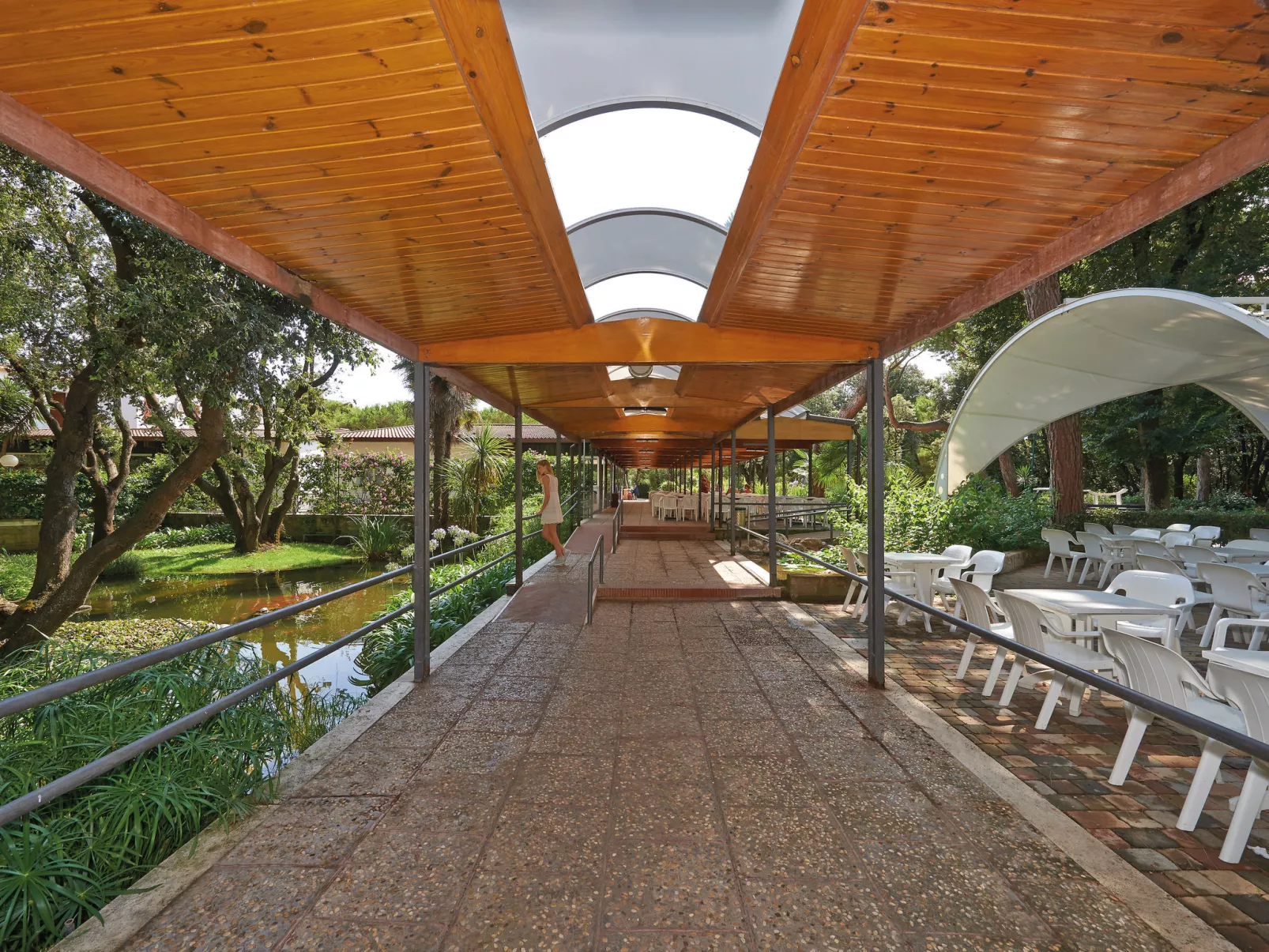 Bungalow in legno-Dedans