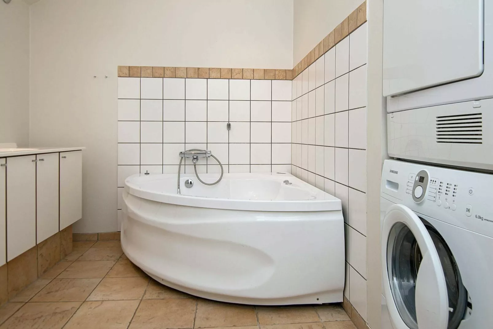 6 Personen Ferienhaus in Egernsund-By Traum-Wellnessbereich