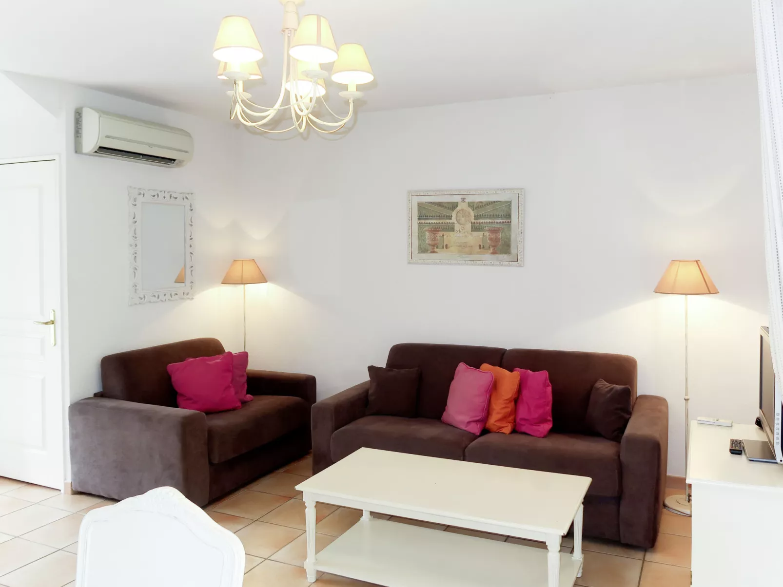 Les Bastides des Chaumettes-Inside