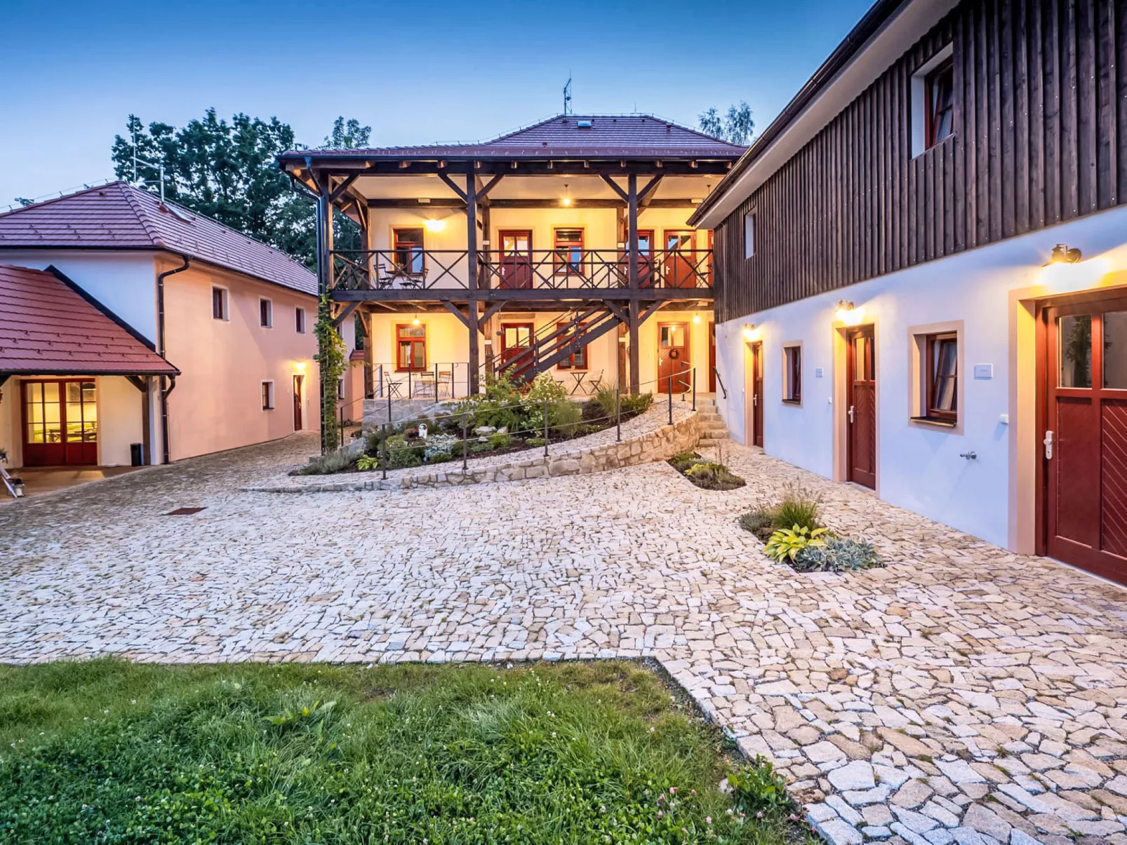 Zvonková-Outside