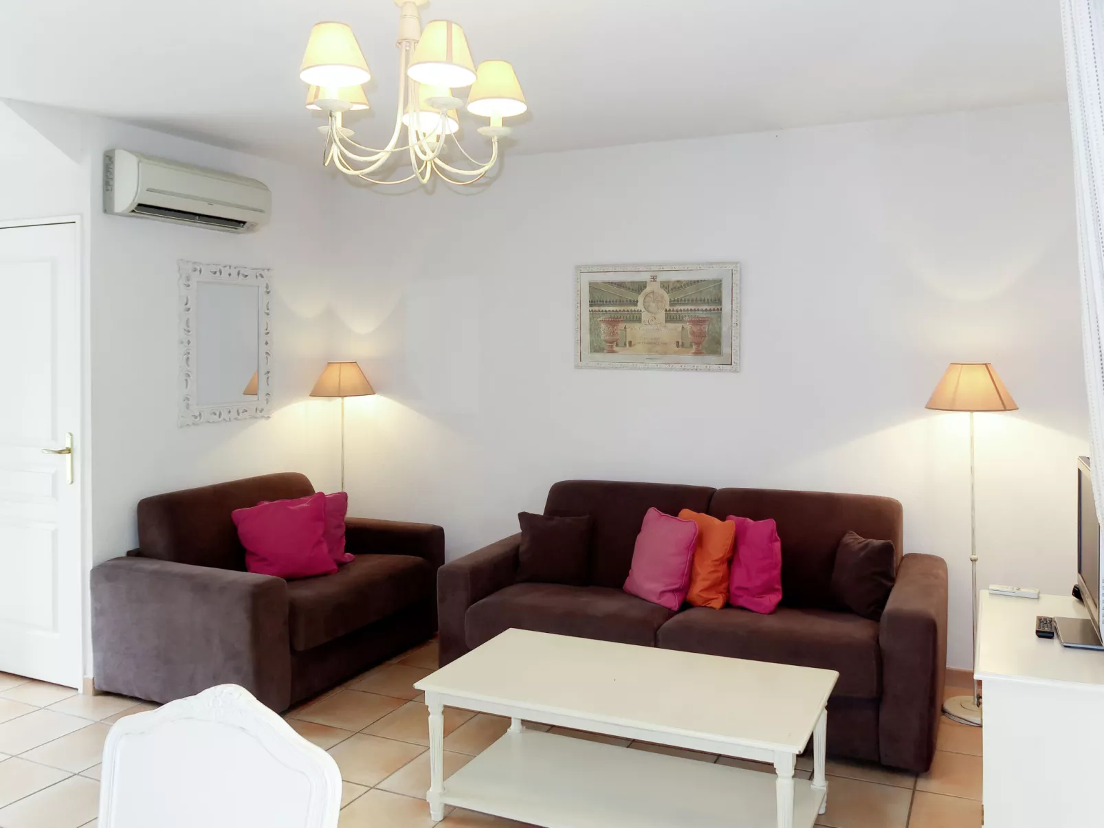 Les Bastides des Chaumettes-Inside