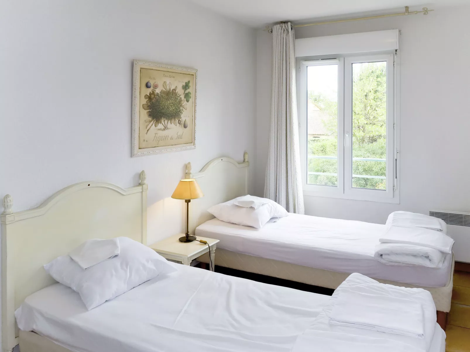 Les Bastides des Chaumettes-Inside