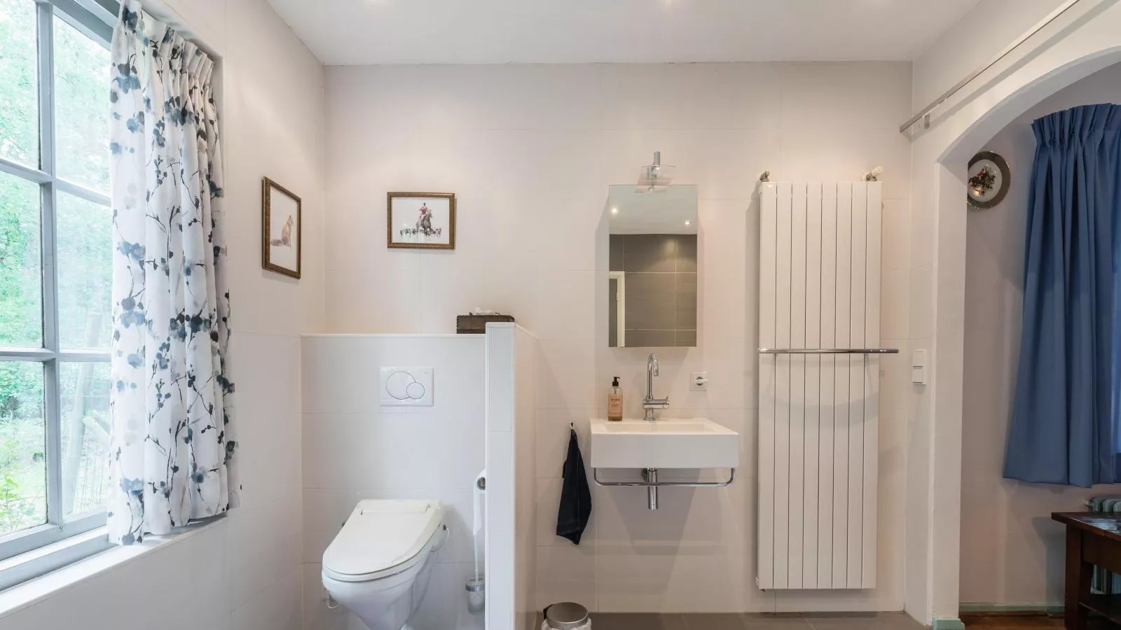 Mc Ghil-Bathroom