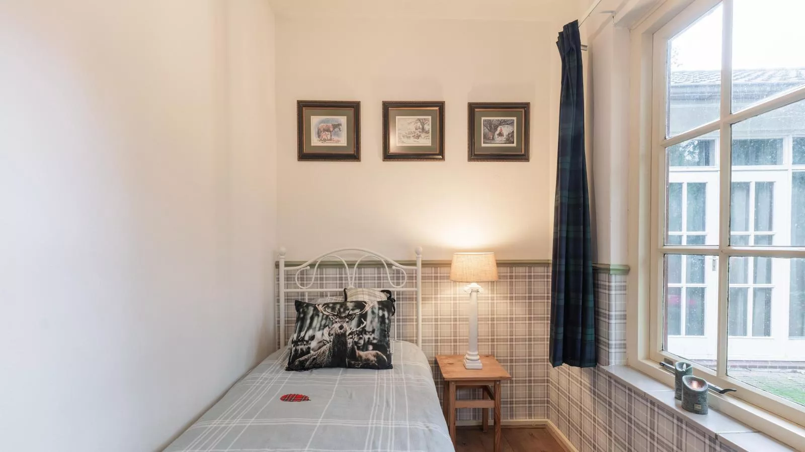 Mc Ghil-Bedroom