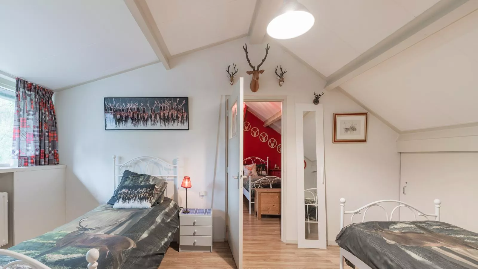 Mc Ghil-Bedroom