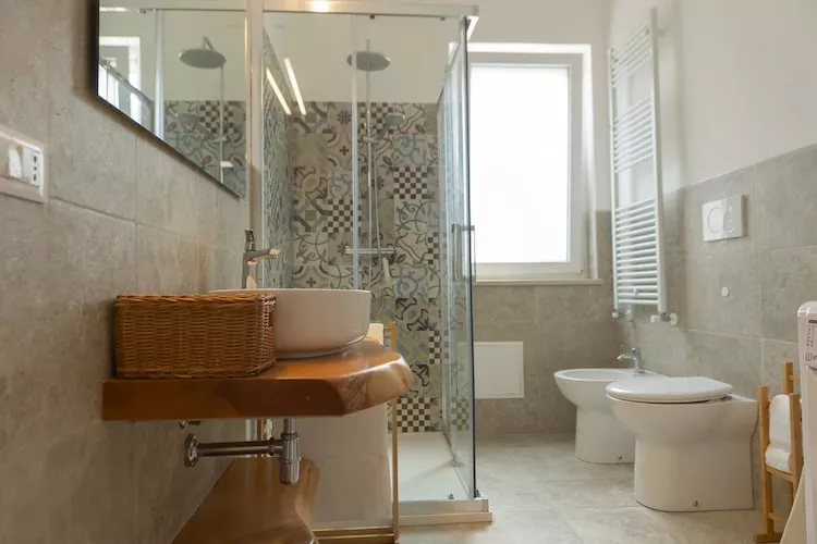 Villa dei Monti in Cisternino-Bathroom