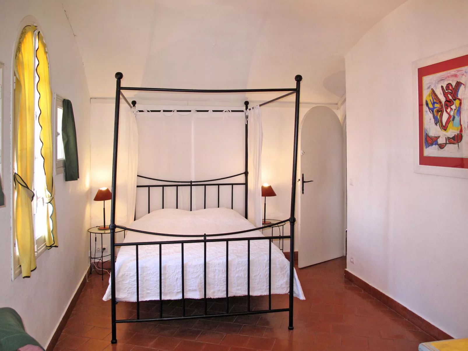 La Proue-Inside