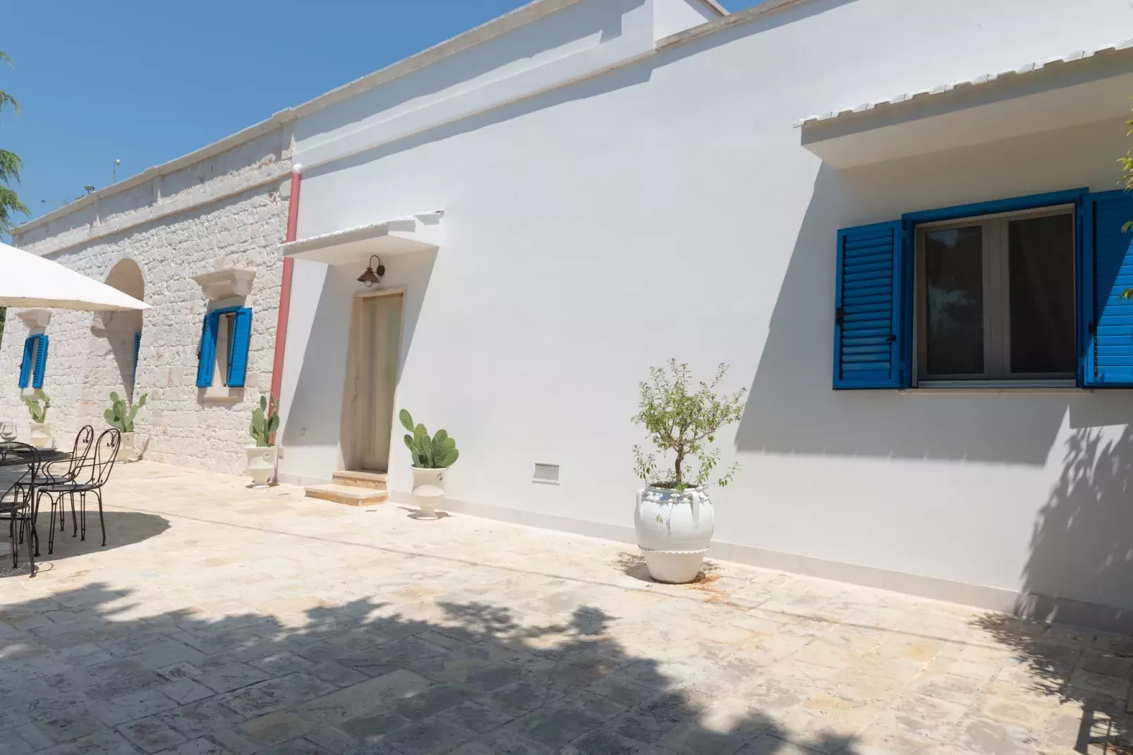 Villa Le Nacchere in Cisternino-Exterior summer