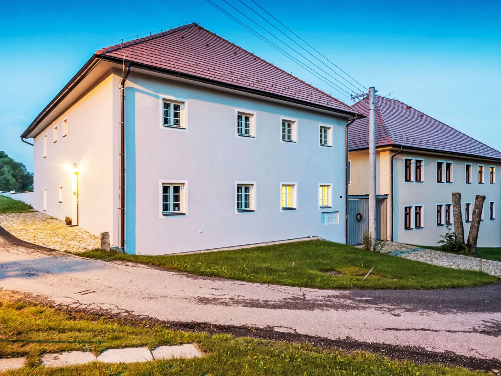 Maňava-Outside