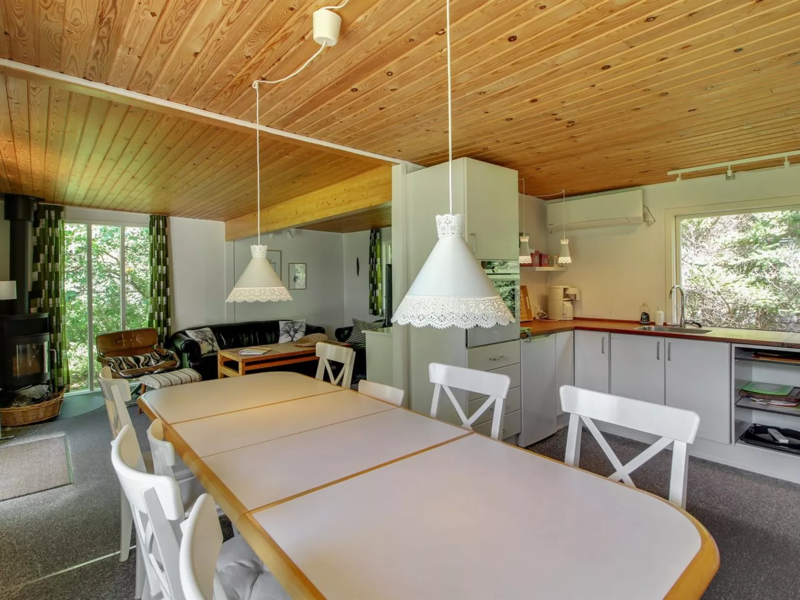 "Fot" - 7km from the sea-Inside