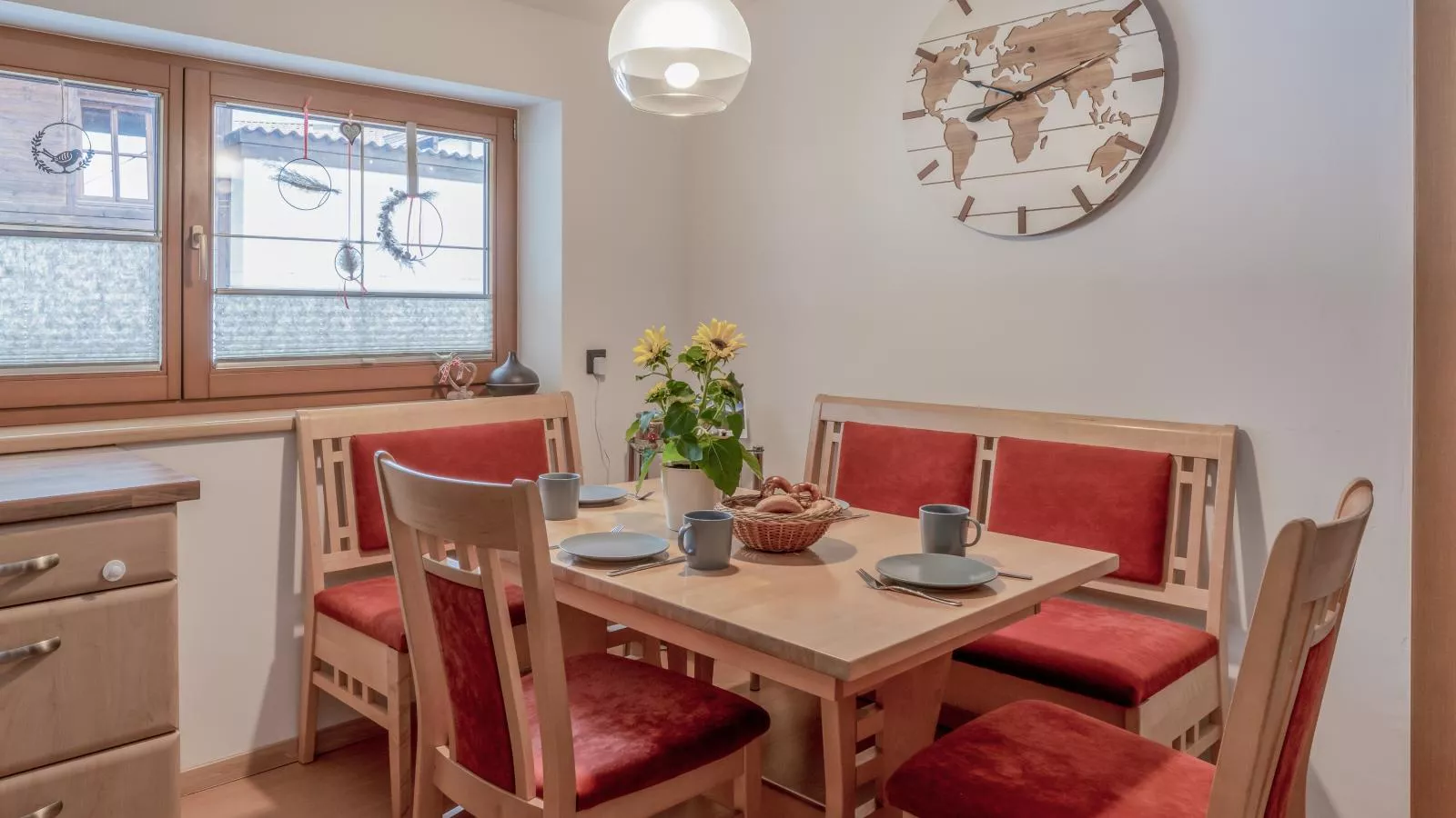 Blumenwiese II-Dining room