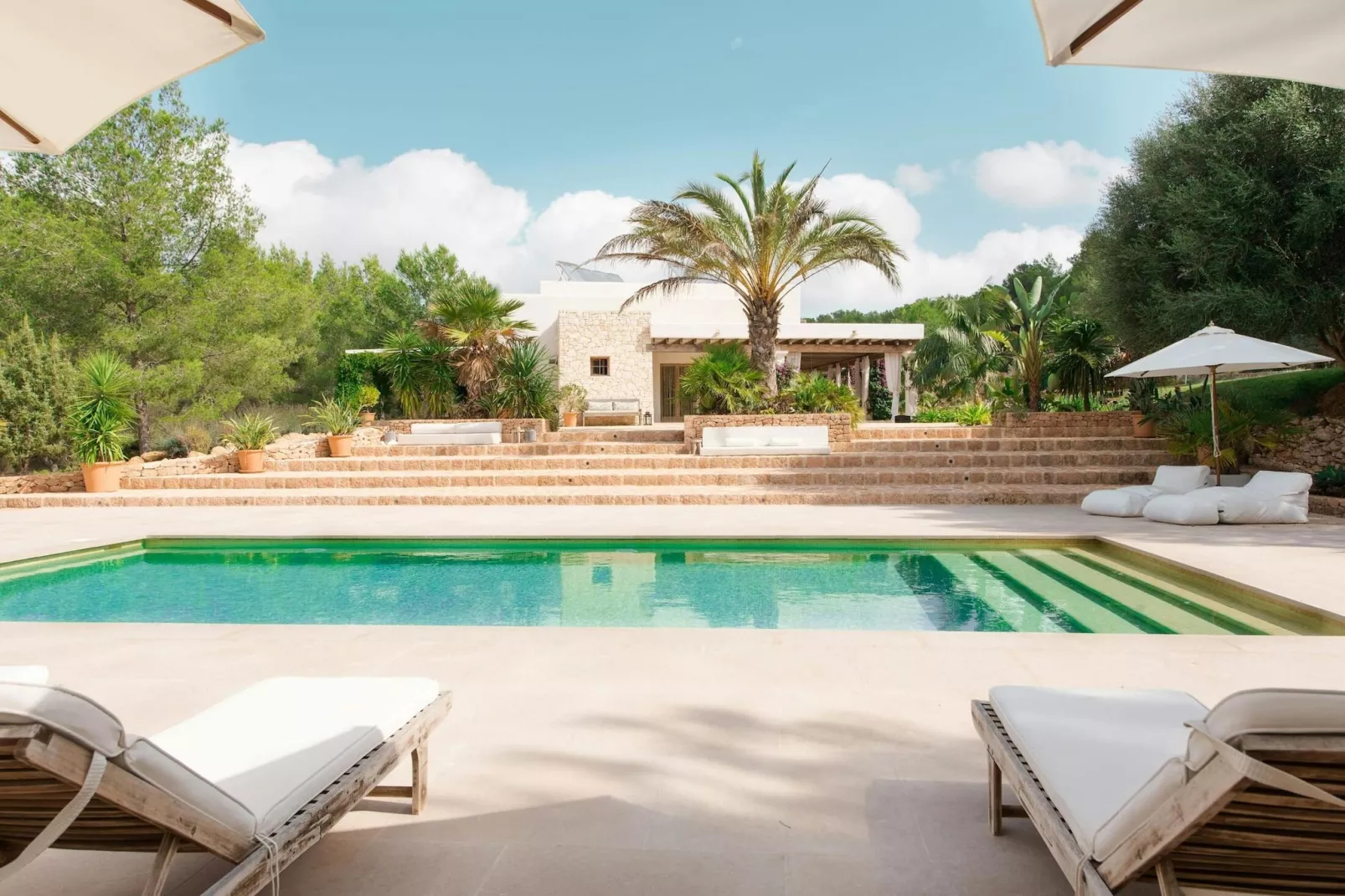 Can Moya-Pool