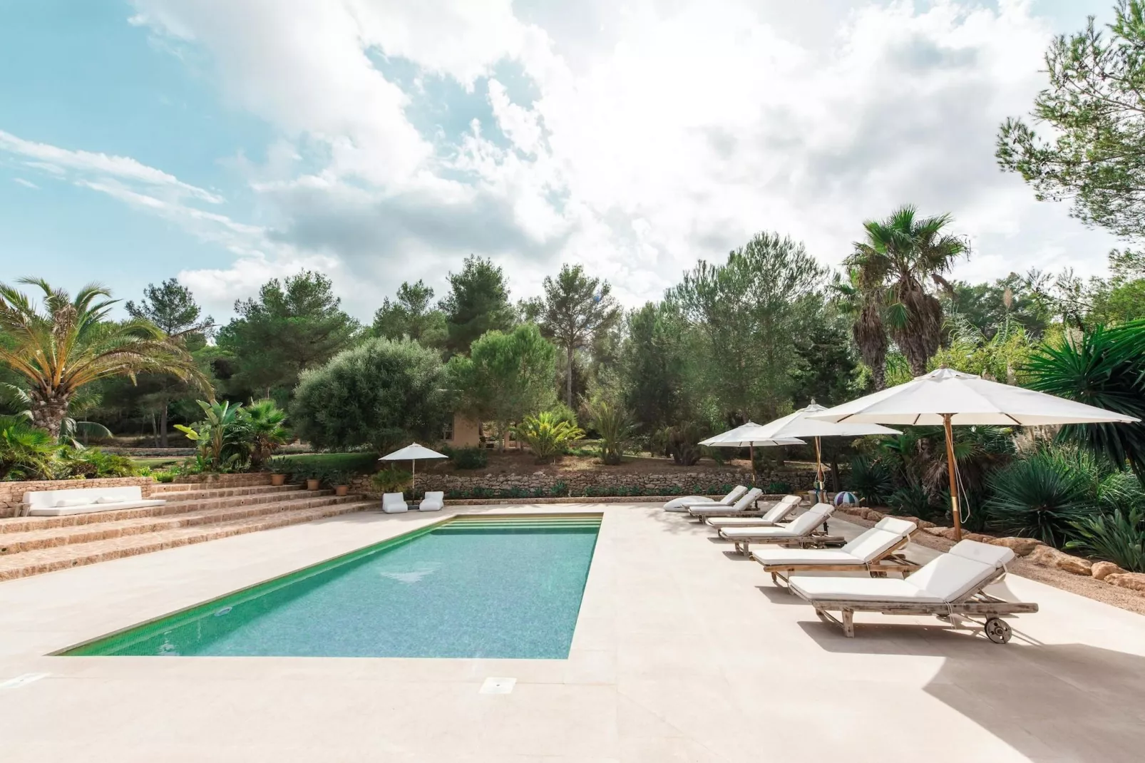 Can Moya-Pool