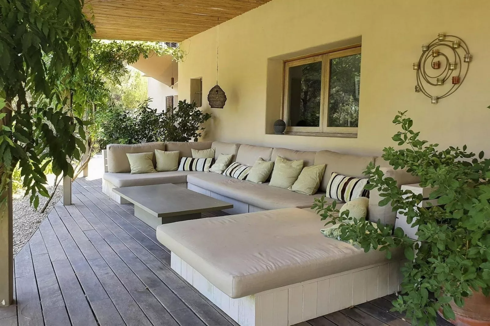 Can Moya-Terrace balcony