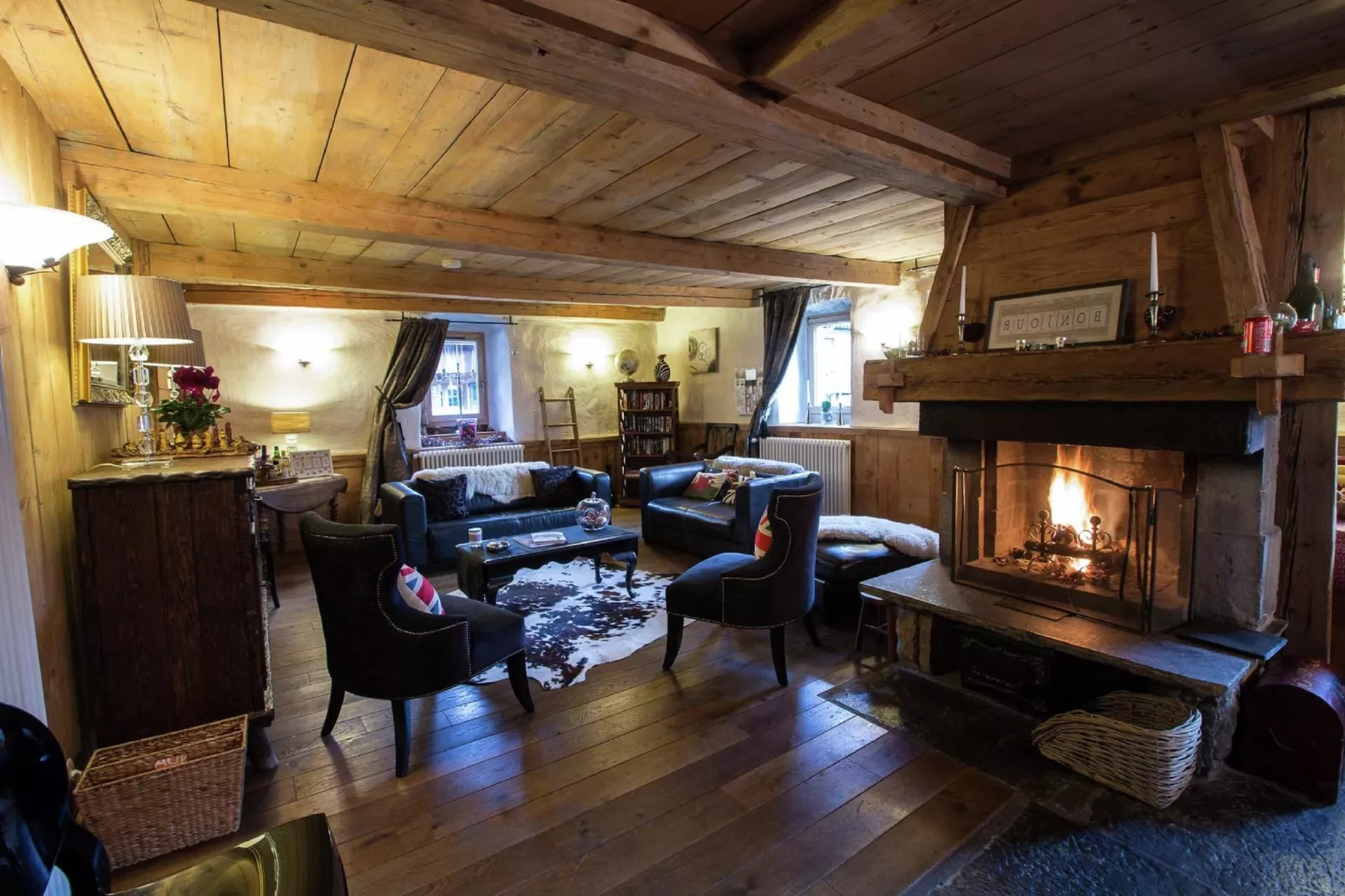 Chalet M-Living room