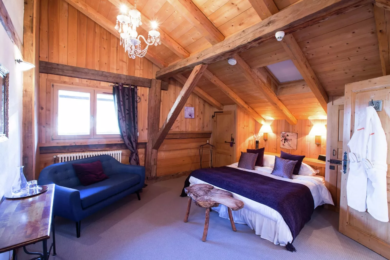 Chalet M-Bedroom