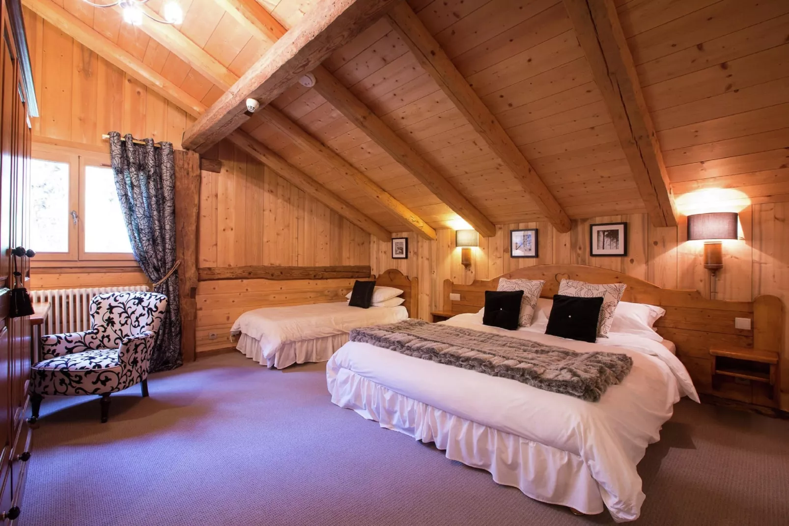 Chalet M-Bedroom