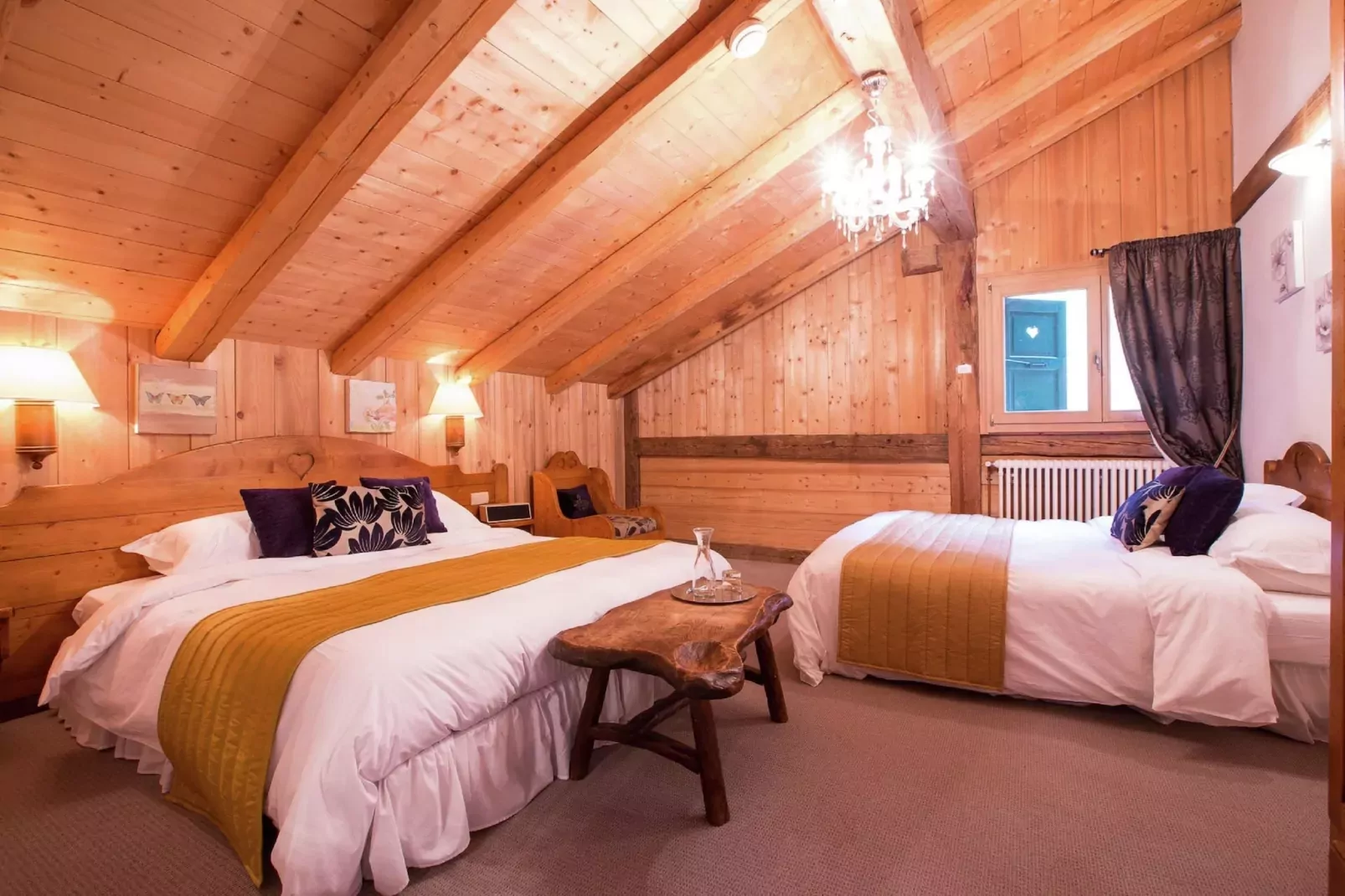 Chalet M-Bedroom