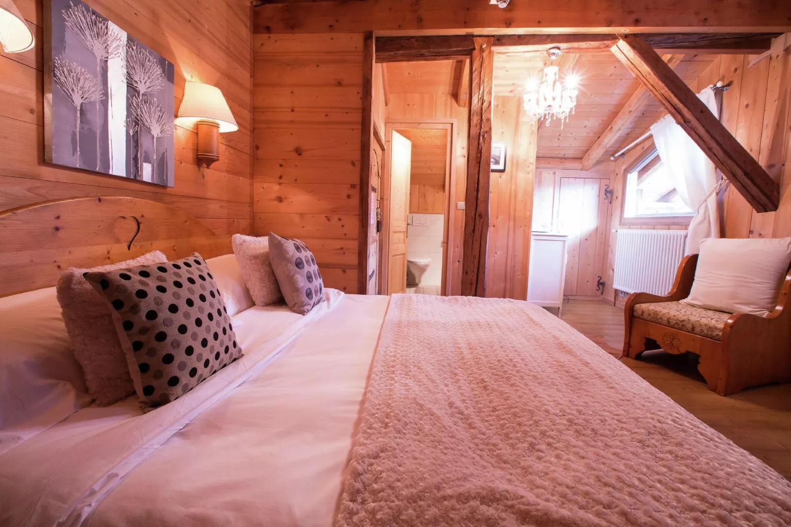 Chalet M-Bedroom