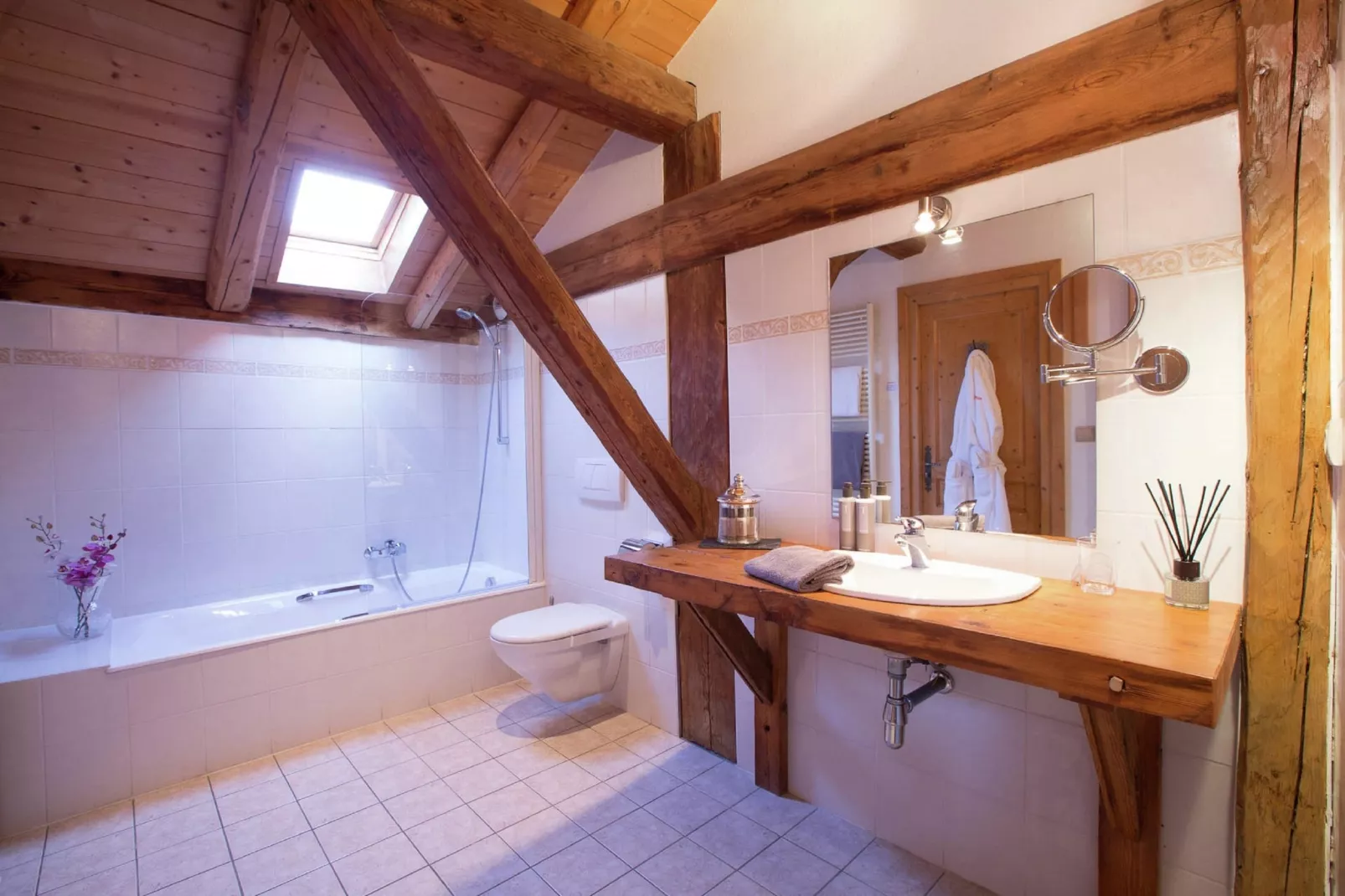 Chalet M-Bathroom
