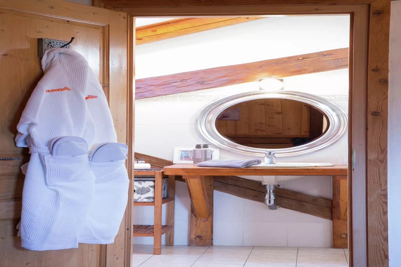 Chalet M-Bathroom