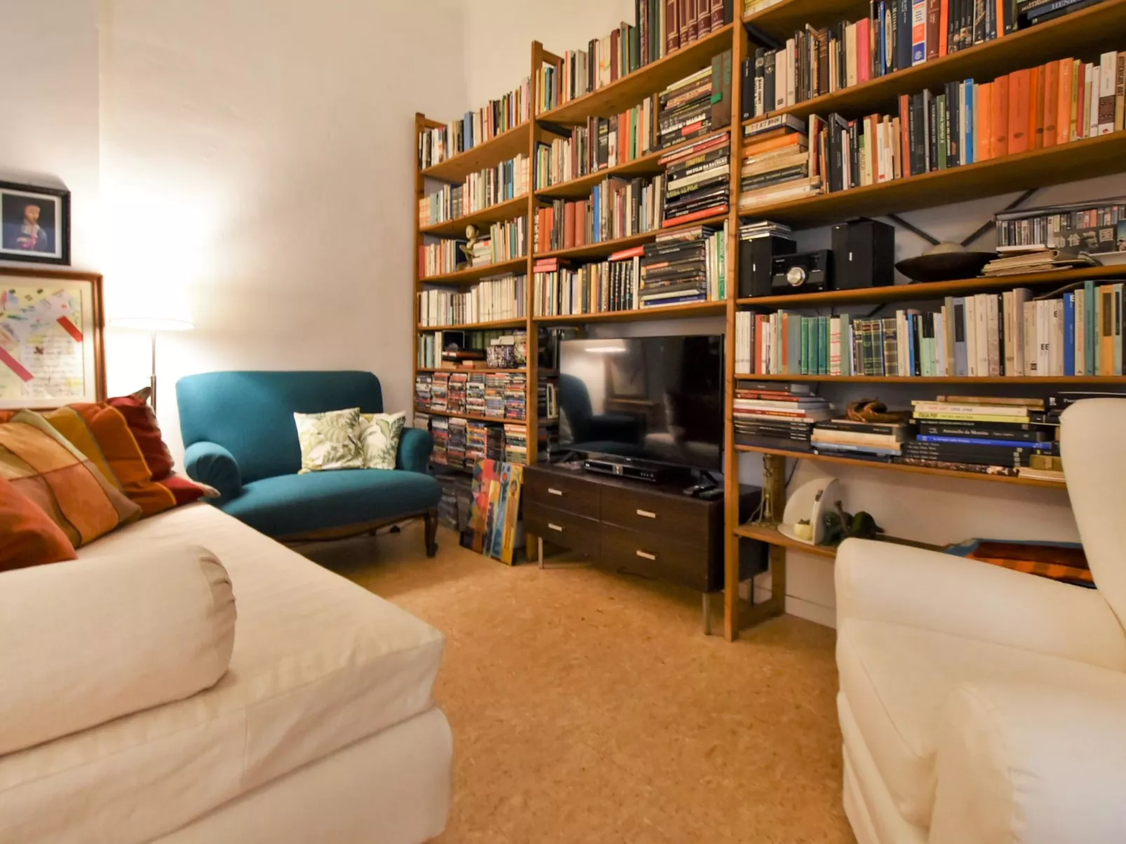 NoLo Art Apartment-Inside
