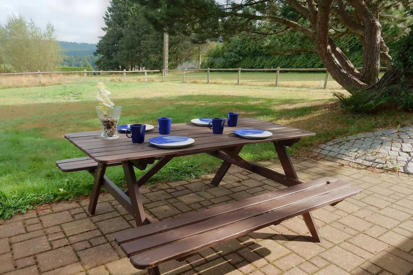 Chalet - LA HOUBE-Gardens summer
