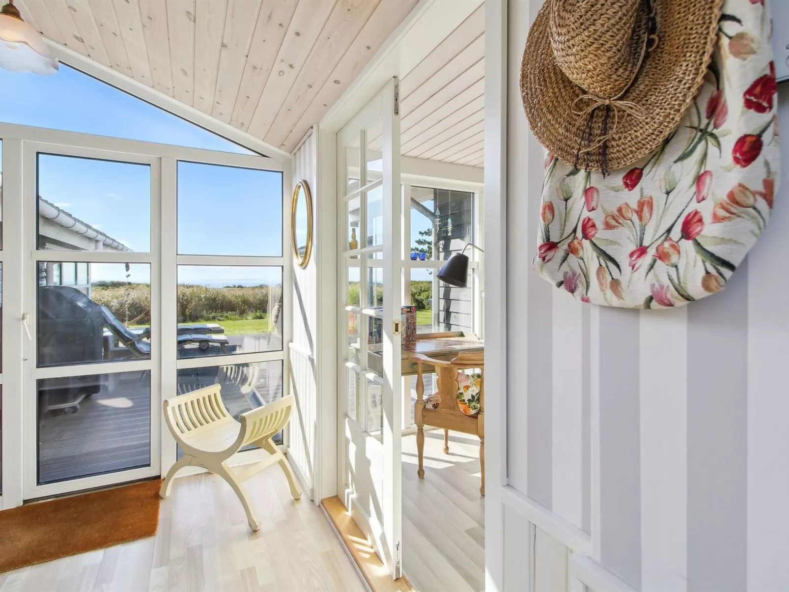 "Hening" - 50m from the sea-Dedans