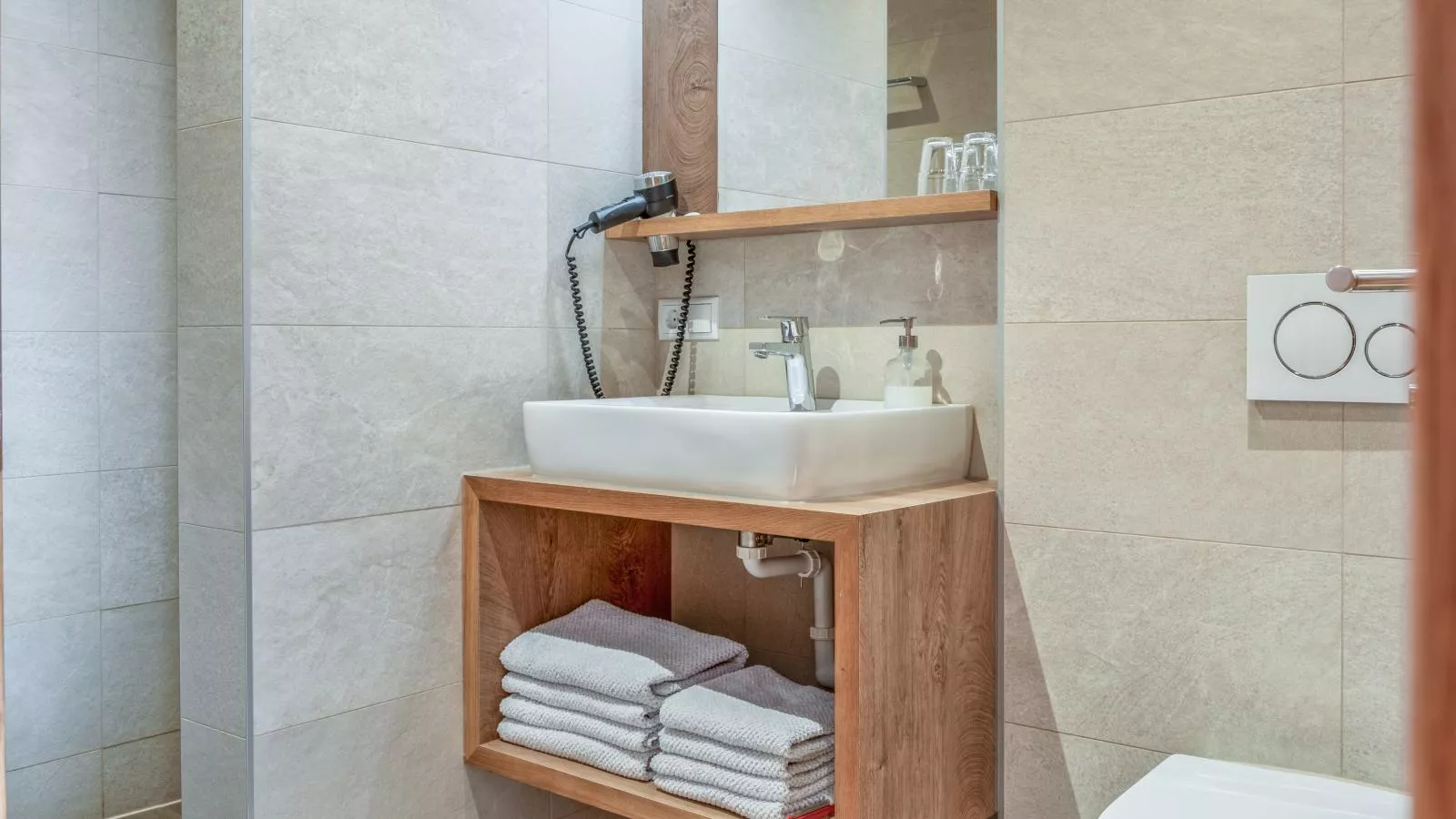 Hamberg-Bathroom