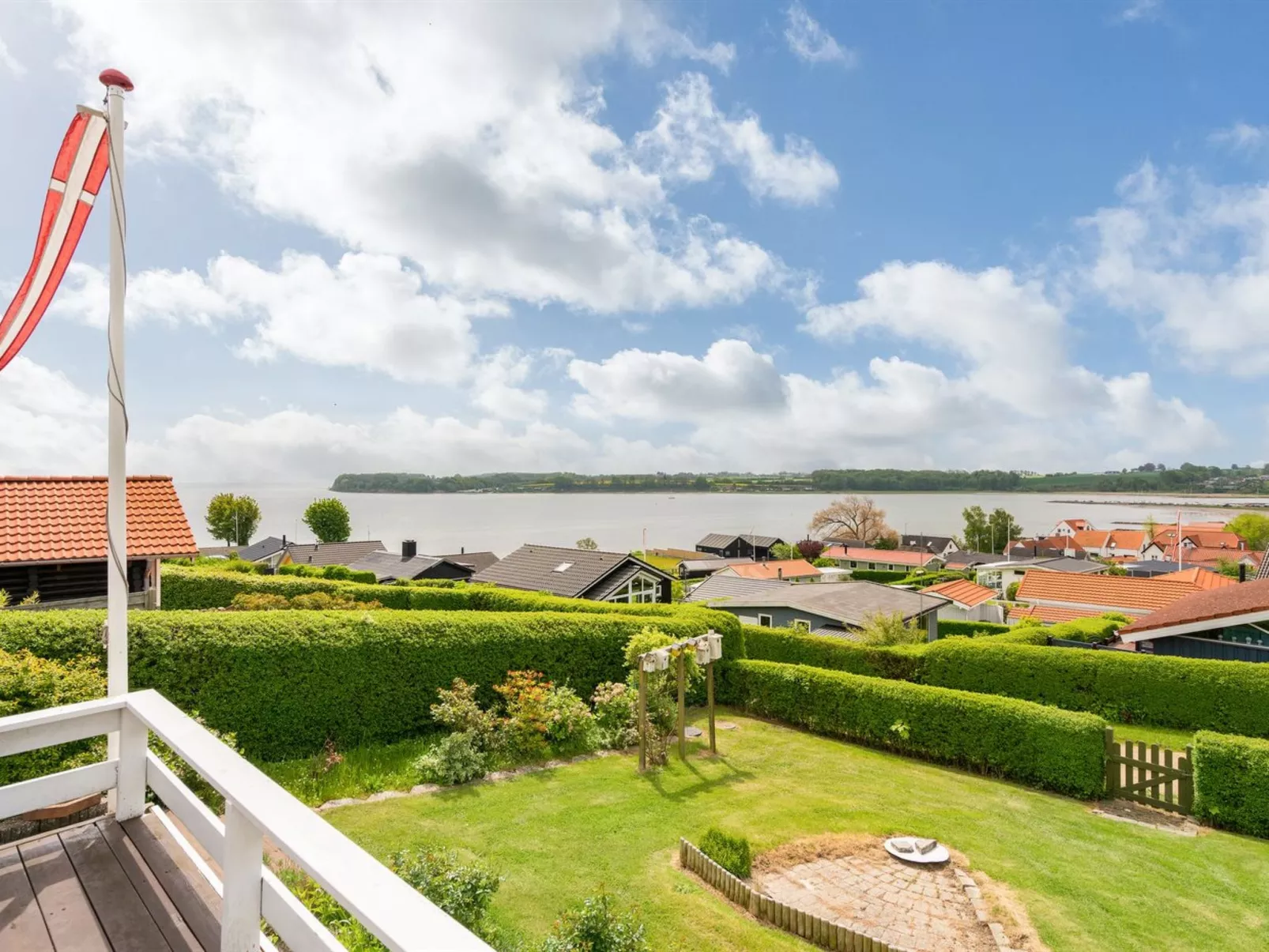 "Heimeram" - 150m from the sea-Outside