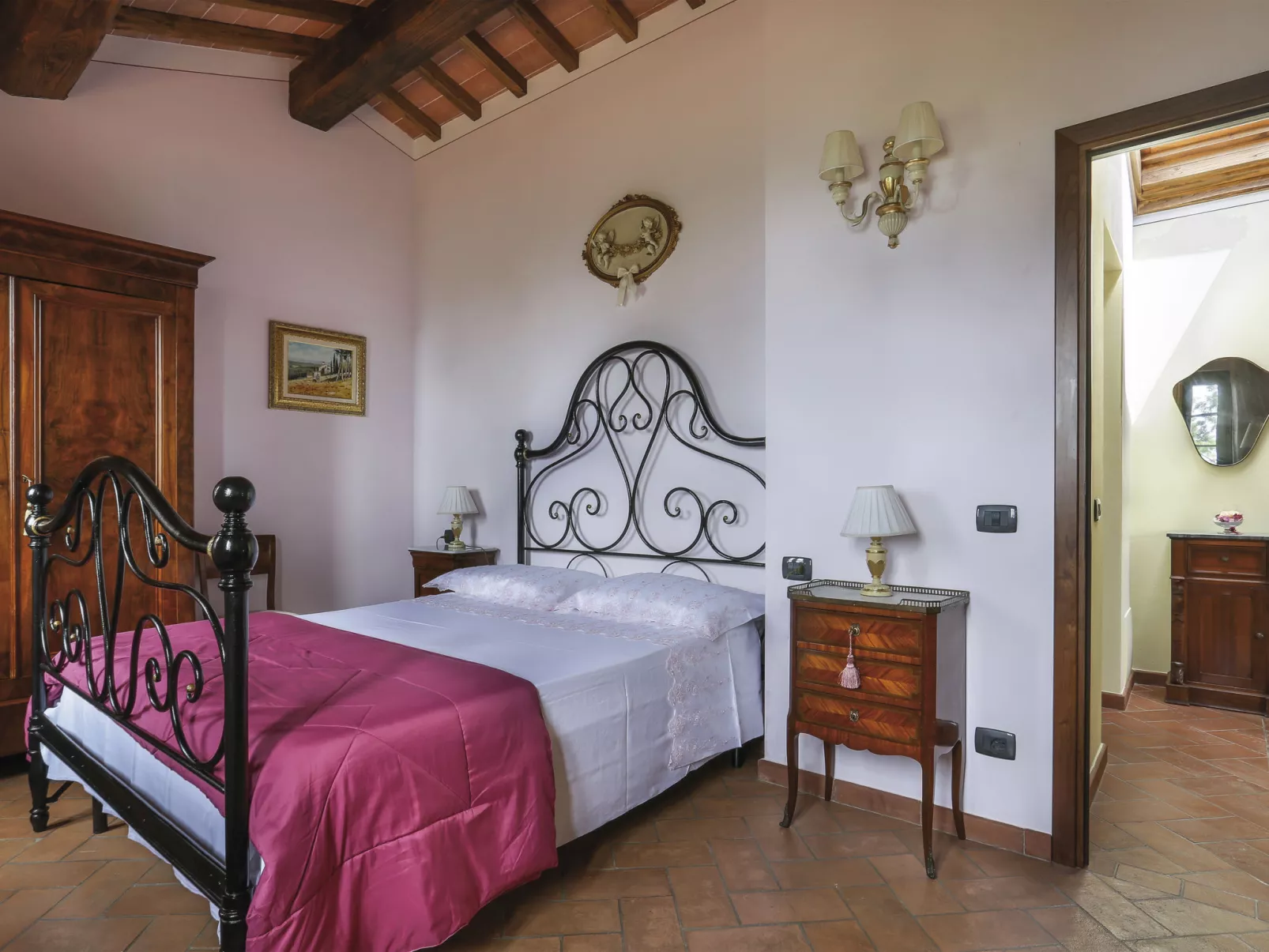 Villa I Cipressi-Inside