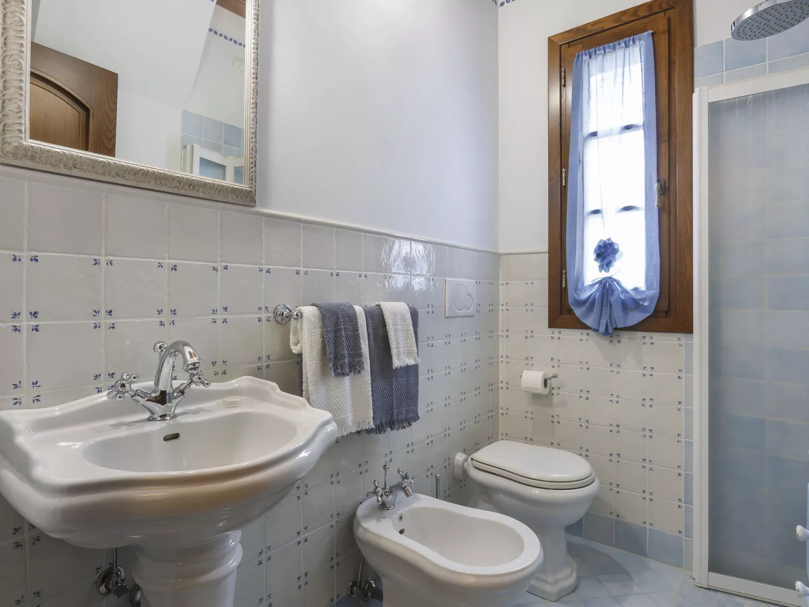 Villa I Cipressi-Inside
