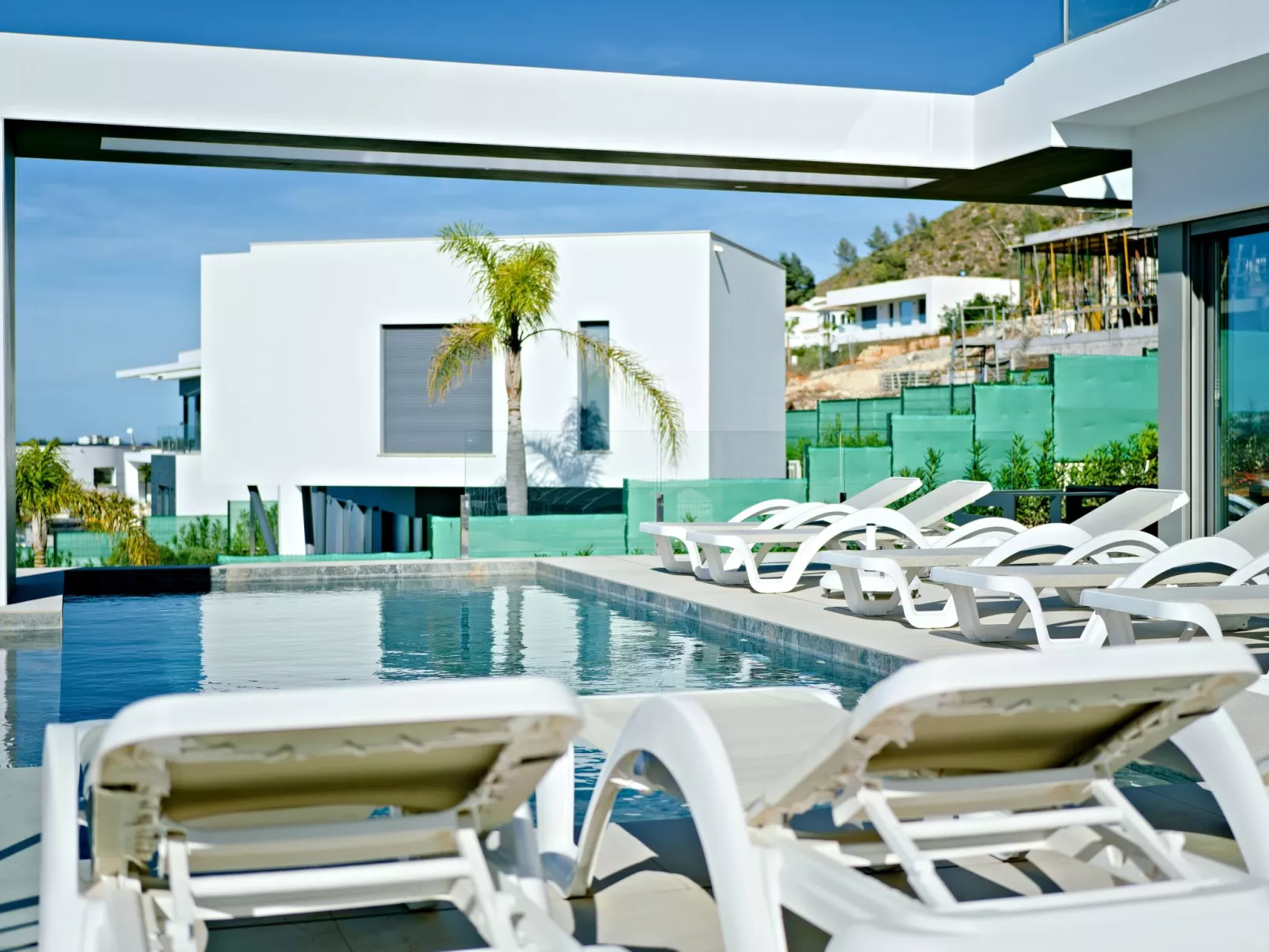 Villa Luna-Outside