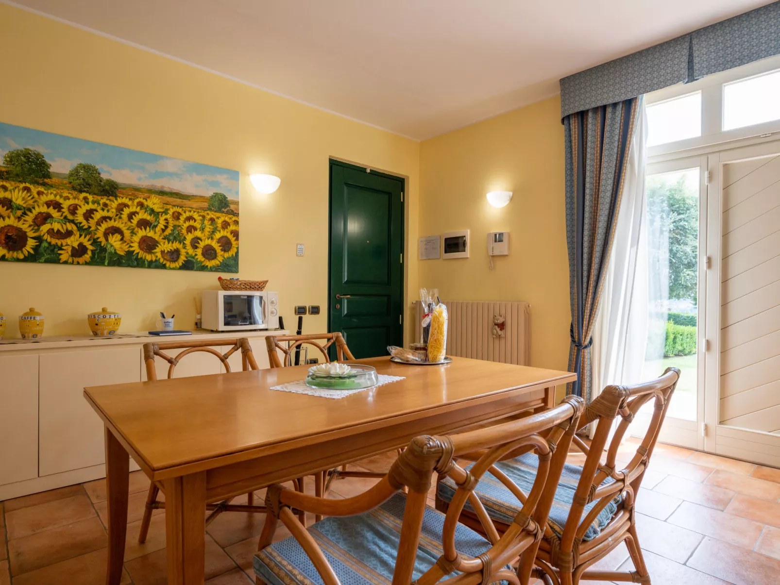 Villa Carlotta-Inside
