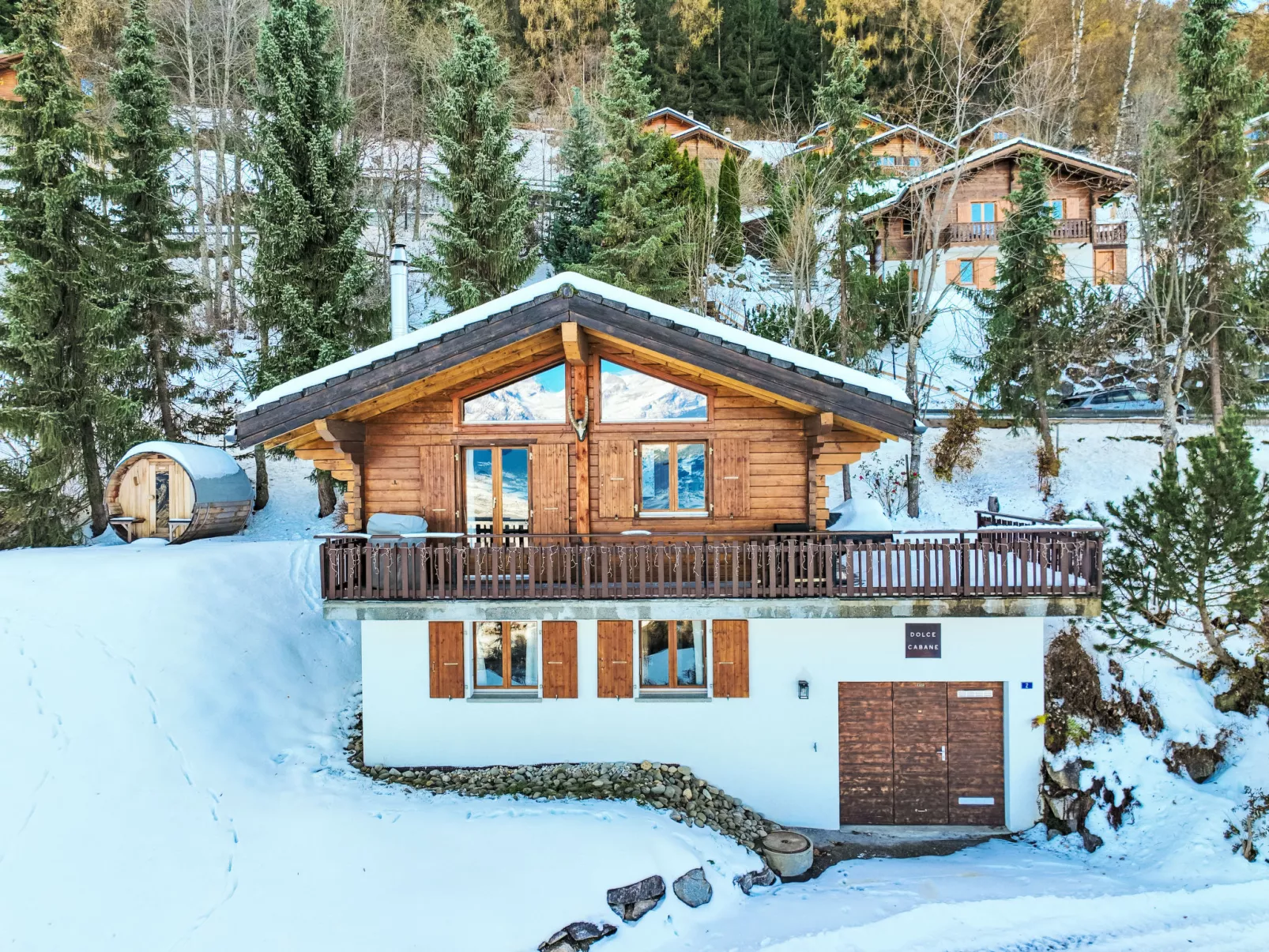 Dolce Cabane-Outside