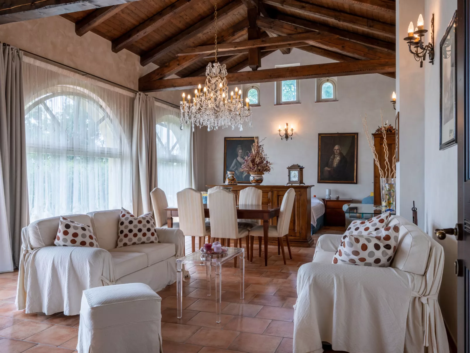 Villa Carlotta-Inside
