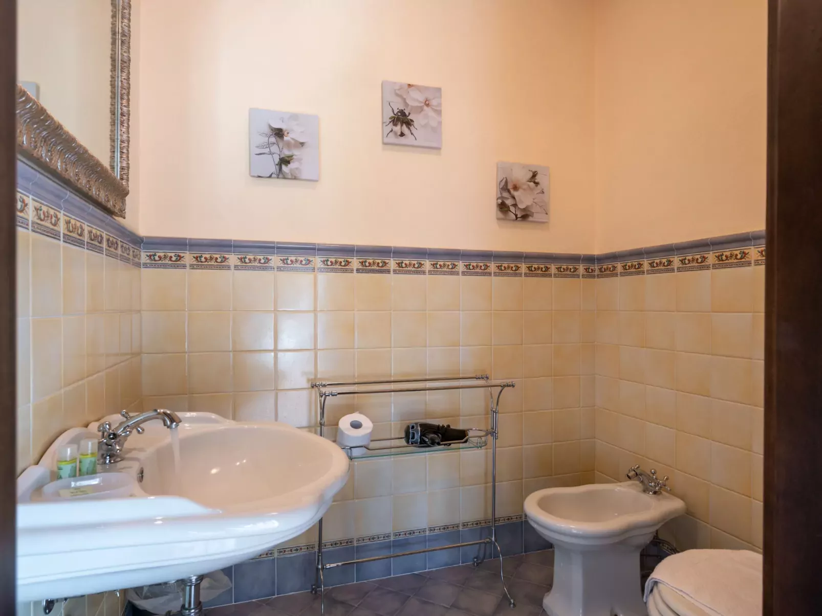 Villa Carlotta-Inside